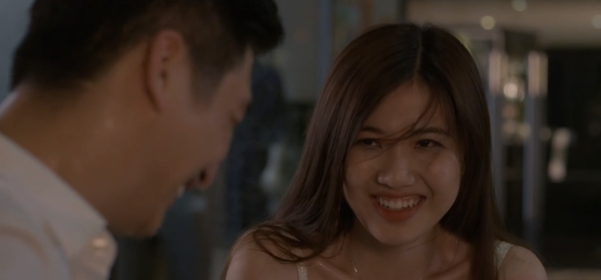 'Hoa hồng trên ngực trái': Tiểu tam Trà từ chối nụ hôn của Thái nhưng lại để tình cũ bế lên giường - 4 'Hoa hồng trên ngực trái': Tiểu tam Trà từ chối nụ hôn của Thái nhưng lại để tình cũ bế lên giường - 4