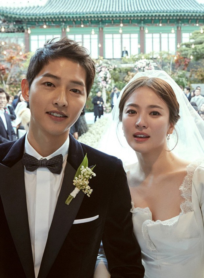 Tình cảnh trái ngược Song Hye Kyo và Goo Hye Sun hậu ly hôn: Người tậu villa siêu sang ở tạm, kẻ phải đi đòi tiền nhà - 1 Tình cảnh trái ngược Song Hye Kyo và Goo Hye Sun hậu ly hôn: Người tậu villa siêu sang ở tạm, kẻ phải đi đòi tiền nhà - 1