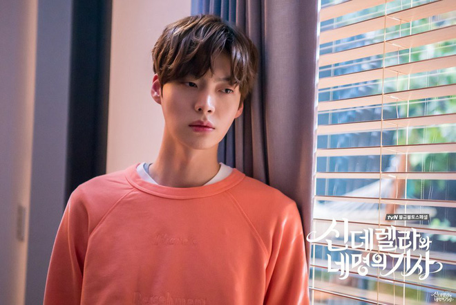 Giữa bão ly hôn với Goo Hye Sun, Ahn Jae Hyun khánh kiệt tới mức phải đi vay tiền ngân hàng Giữa bão ly hôn với Goo Hye Sun, Ahn Jae Hyun khánh kiệt tới mức phải đi vay tiền ngân hàng