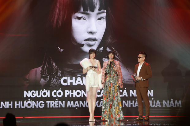Động thái gây chú ý của Hari Won giữa lúc bị khán giả phản ứng vì vạ miệng đọc sai tên Châu Bùi tại lễ trao giải - 1 Động thái gây chú ý của Hari Won giữa lúc bị khán giả phản ứng vì vạ miệng đọc sai tên Châu Bùi tại lễ trao giải - 1