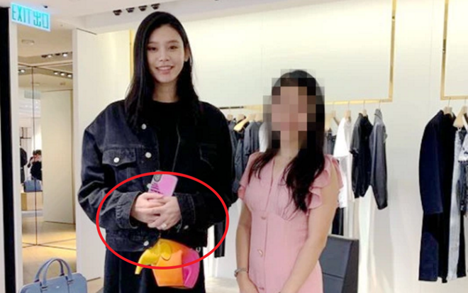 Bụng mang dạ chửa, siêu mẫu Victoria's Secret chịu cảnh bất hòa với mẹ chồng, ông xã thiếu gia tối ngày đi với gái lạ? - 3 Bụng mang dạ chửa, siêu mẫu Victoria's Secret chịu cảnh bất hòa với mẹ chồng, ông xã thiếu gia tối ngày đi với gái lạ? - 3
