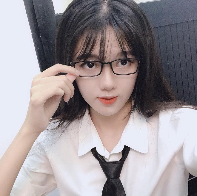 Nữ streamer nổi bật với chiều cao 1m77: Mất người yêu vì công việc, luôn bị định kiến rằng 'chân dài, não ngắn' - 1 Nữ streamer nổi bật với chiều cao 1m77: Mất người yêu vì công việc, luôn bị định kiến rằng 'chân dài, não ngắn' - 1