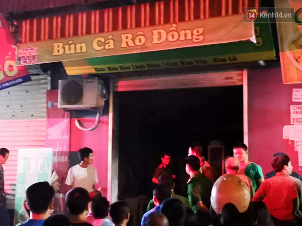 Cháy kiot chân toà nhà, hàng trăm người dân chung cư Kim Văn - Kim Lũ hoảng hốt tháo chạy Cháy kiot chân toà nhà, hàng trăm người dân chung cư Kim Văn - Kim Lũ hoảng hốt tháo chạy