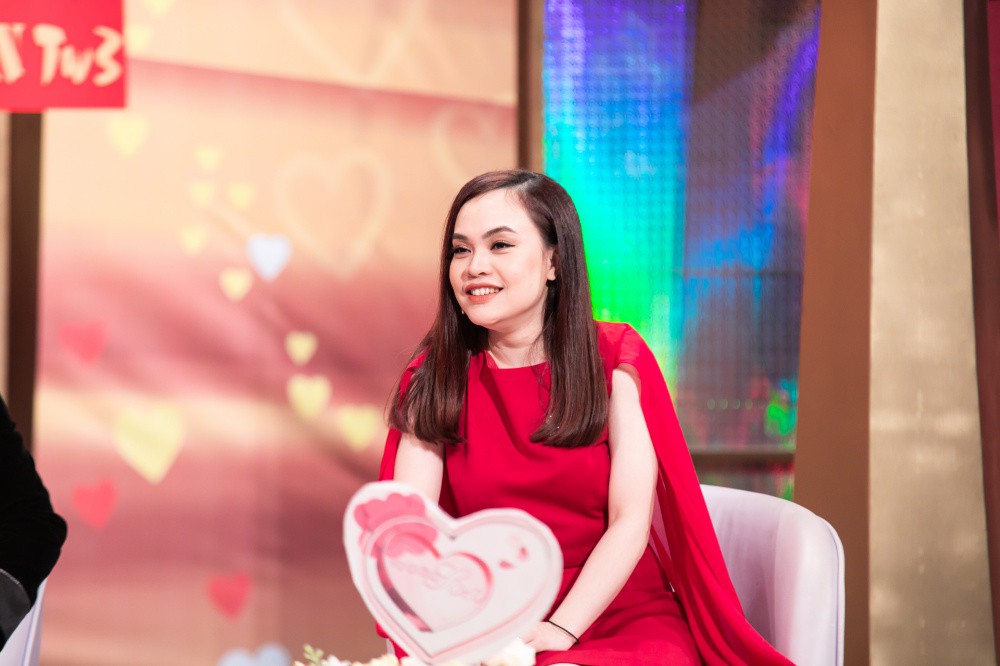 MC VTV Hồng Phúc gây choáng khi chia sẻ yêu vợ 9 năm không làm 'chuyện ấy', đêm tân hôn 'ai đứng ngoài hành lang cũng nghe thấy!' - 3 MC VTV Hồng Phúc gây choáng khi chia sẻ yêu vợ 9 năm không làm 'chuyện ấy', đêm tân hôn 'ai đứng ngoài hành lang cũng nghe thấy!' - 3