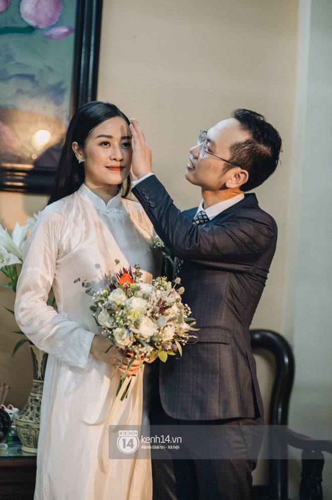 MC Phí Linh lộ bụng lớn, xác nhận đang ở tháng thứ 6 của thai kì sau gần 3 tháng lên xe hoa! - 3 MC Phí Linh lộ bụng lớn, xác nhận đang ở tháng thứ 6 của thai kì sau gần 3 tháng lên xe hoa! - 3
