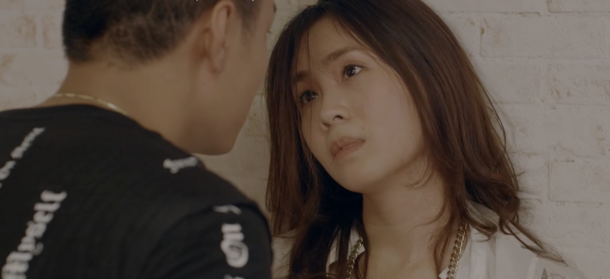 'Hoa hồng trên ngực trái' tập 7: Khuê say khướt ngã vào lòng Bảo trước mặt chồng, fan sung sướng đòi Thái ly dị gấp - 3 'Hoa hồng trên ngực trái' tập 7: Khuê say khướt ngã vào lòng Bảo trước mặt chồng, fan sung sướng đòi Thái ly dị gấp - 3