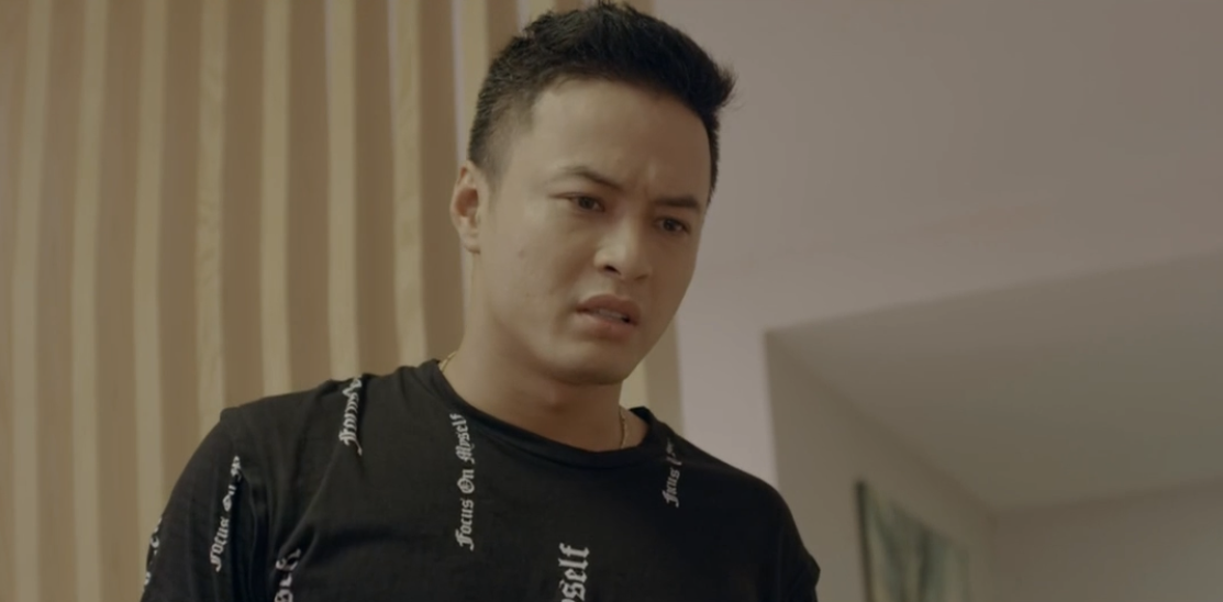 'Hoa hồng trên ngực trái' tập 7: Khuê say khướt ngã vào lòng Bảo trước mặt chồng, fan sung sướng đòi Thái ly dị gấp - 4 'Hoa hồng trên ngực trái' tập 7: Khuê say khướt ngã vào lòng Bảo trước mặt chồng, fan sung sướng đòi Thái ly dị gấp - 4