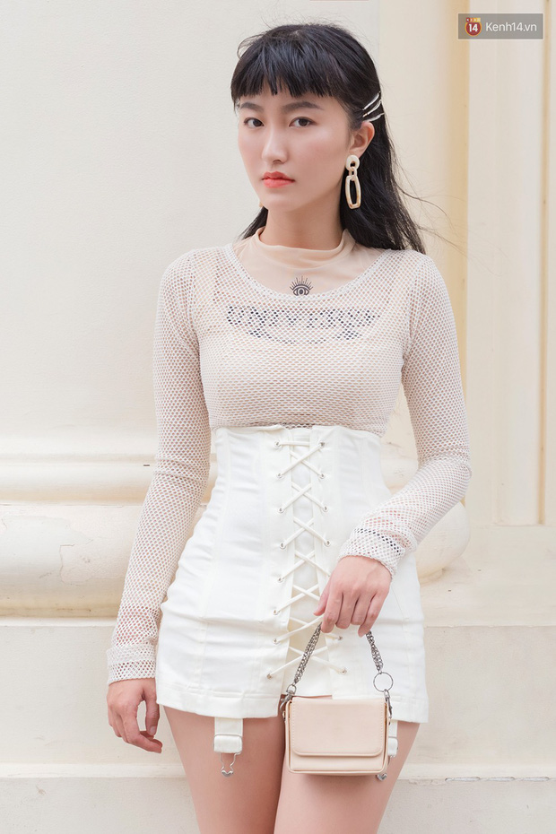 Street style 2 miền: các bạn trẻ lên đồ chớm thu từ 'sương sương' đến chất ngầu đủ cả, bộ nào cũng hay ho - 3 Street style 2 miền: các bạn trẻ lên đồ chớm thu từ 'sương sương' đến chất ngầu đủ cả, bộ nào cũng hay ho - 3