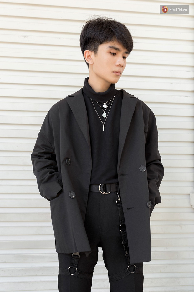 Street style 2 miền: các bạn trẻ lên đồ chớm thu từ 'sương sương' đến chất ngầu đủ cả, bộ nào cũng hay ho - 9 Street style 2 miền: các bạn trẻ lên đồ chớm thu từ 'sương sương' đến chất ngầu đủ cả, bộ nào cũng hay ho - 9