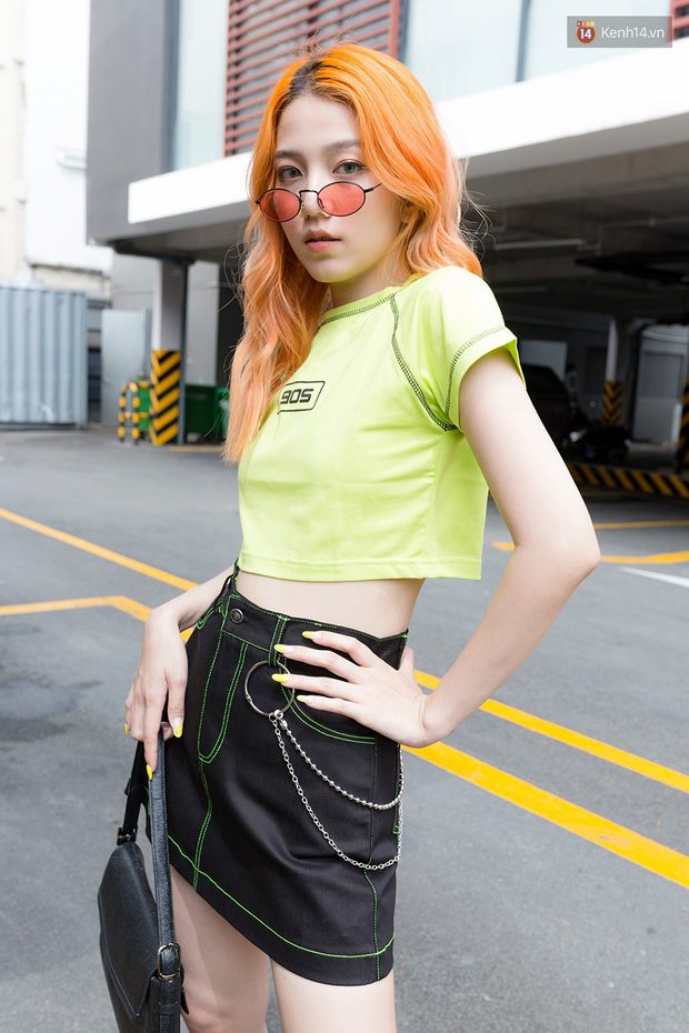 Street style 2 miền: các bạn trẻ lên đồ chớm thu từ 'sương sương' đến chất ngầu đủ cả, bộ nào cũng hay ho - 1 Street style 2 miền: các bạn trẻ lên đồ chớm thu từ 'sương sương' đến chất ngầu đủ cả, bộ nào cũng hay ho - 1