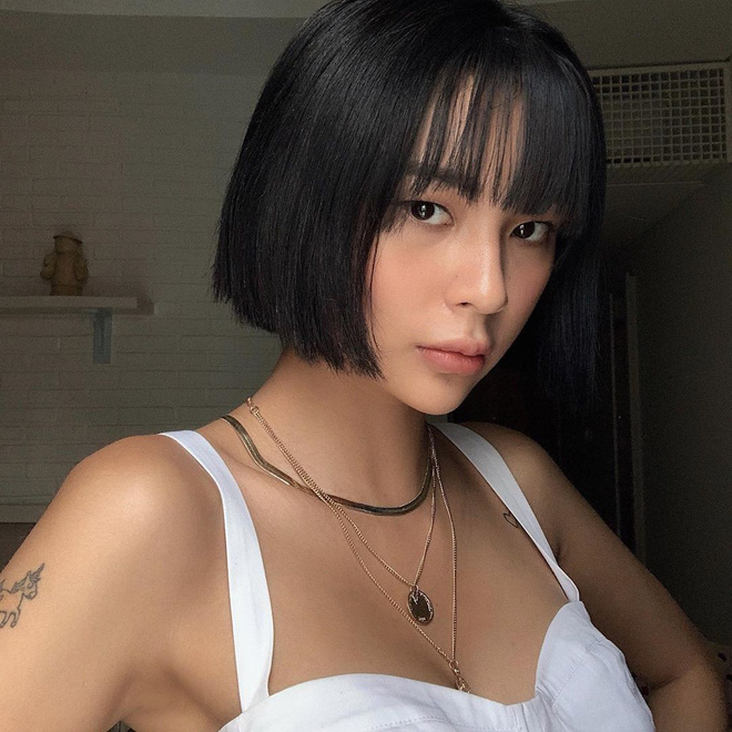 Hội sành điệu Instagram chỉ diện 5 món phụ kiện là có hình 'sống ảo' đẹp mê, bạn hãy thử ngay cho dịp nghỉ lễ để thấy sự lợi hại - 9 Hội sành điệu Instagram chỉ diện 5 món phụ kiện là có hình 'sống ảo' đẹp mê, bạn hãy thử ngay cho dịp nghỉ lễ để thấy sự lợi hại - 9