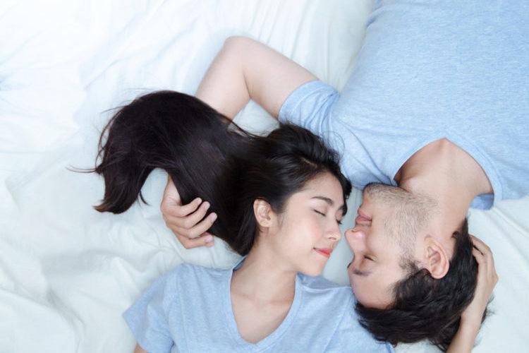 Hâm nóng tình yêu bằng cách tân trang 'cô bé', nhưng hóa ra chị em đang đoán sai tâm tư của chồng thế này đây - 1 Hâm nóng tình yêu bằng cách tân trang 'cô bé', nhưng hóa ra chị em đang đoán sai tâm tư của chồng thế này đây - 1