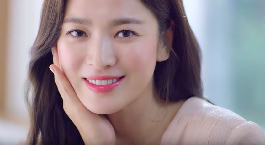 Song Hye Kyo xuất hiện cực kỳ xinh đẹp hậu ly hôn, không còn nghi ngờ gì nữa đây chính là giai đoạn nhan sắc đỉnh cao - 1 Song Hye Kyo xuất hiện cực kỳ xinh đẹp hậu ly hôn, không còn nghi ngờ gì nữa đây chính là giai đoạn nhan sắc đỉnh cao - 1
