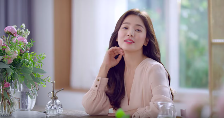 Song Hye Kyo xuất hiện cực kỳ xinh đẹp hậu ly hôn, không còn nghi ngờ gì nữa đây chính là giai đoạn nhan sắc đỉnh cao - 2 Song Hye Kyo xuất hiện cực kỳ xinh đẹp hậu ly hôn, không còn nghi ngờ gì nữa đây chính là giai đoạn nhan sắc đỉnh cao - 2