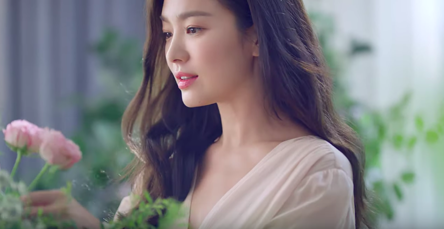 Song Hye Kyo xuất hiện cực kỳ xinh đẹp hậu ly hôn, không còn nghi ngờ gì nữa đây chính là giai đoạn nhan sắc đỉnh cao - 3 Song Hye Kyo xuất hiện cực kỳ xinh đẹp hậu ly hôn, không còn nghi ngờ gì nữa đây chính là giai đoạn nhan sắc đỉnh cao - 3