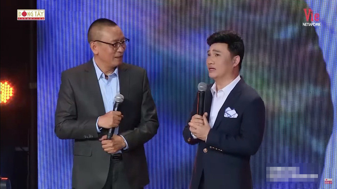 Ca sĩ Quang Linh bị MC Lại Văn Sâm từ chối cho biểu diễn và cái kết thú vị sau 18 năm - 2 Ca sĩ Quang Linh bị MC Lại Văn Sâm từ chối cho biểu diễn và cái kết thú vị sau 18 năm - 2