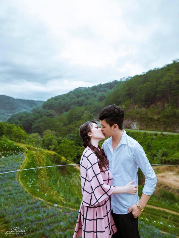 Chồng đảm chiều vợ bầu hết mực, sau sinh giành phần chăm con, bị nghi ngờ 'ăn bám vợ' Chồng đảm chiều vợ bầu hết mực, sau sinh giành phần chăm con, bị nghi ngờ 'ăn bám vợ'
