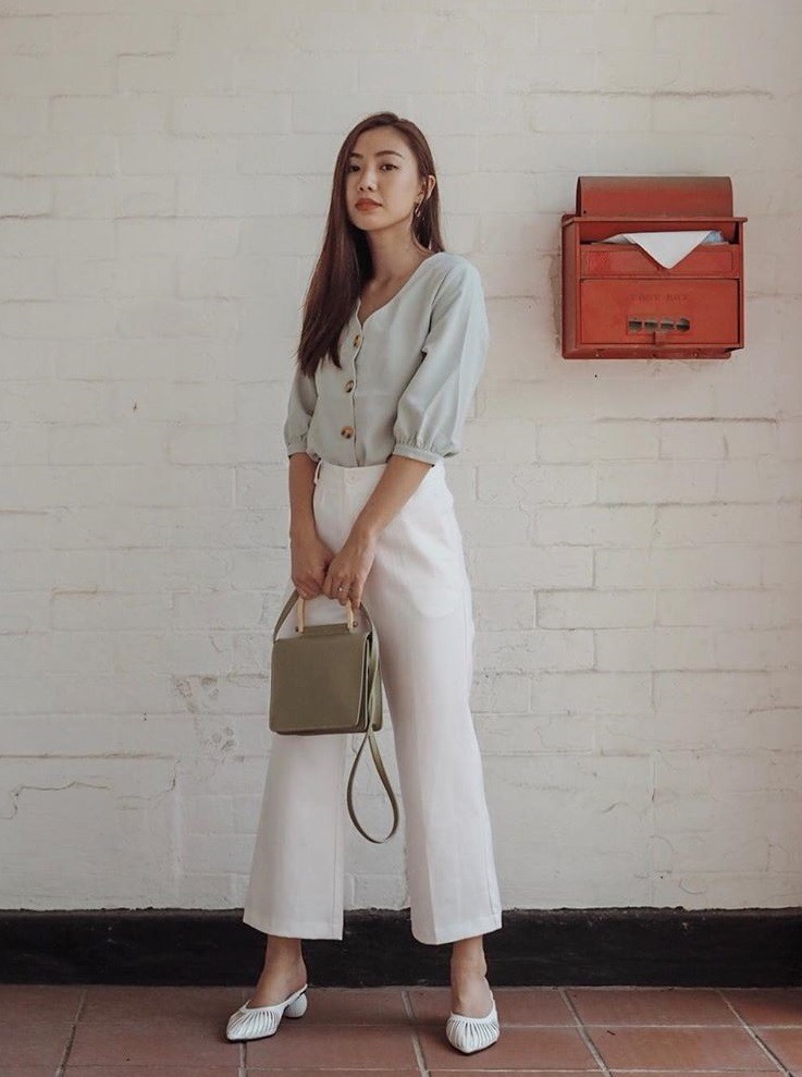 Đây chính là mẫu áo hot hit bạn cần sắm nhất thu này vì mặc kiểu gì cũng đẹp và sang hết nấc - 3 Đây chính là mẫu áo hot hit bạn cần sắm nhất thu này vì mặc kiểu gì cũng đẹp và sang hết nấc - 3