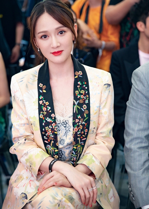 Liên tục bị hỏi chuyện lấy chồng, Trần Kiều Ân khẳng định: 'Tôi của hiện tại vẫn độc thân trong 5 năm qua' - 7 Liên tục bị hỏi chuyện lấy chồng, Trần Kiều Ân khẳng định: 'Tôi của hiện tại vẫn độc thân trong 5 năm qua' - 7