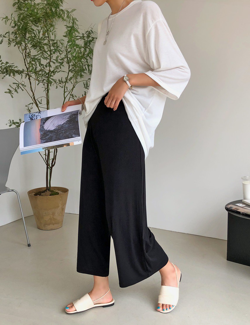 Đừng sơ vin mãi làm gì, cuối tuần chị em hãy xõa với loạt công thức 'áo thả ngoài quần' siêu chất mà không lo dìm dáng - 5 Đừng sơ vin mãi làm gì, cuối tuần chị em hãy xõa với loạt công thức 'áo thả ngoài quần' siêu chất mà không lo dìm dáng - 5