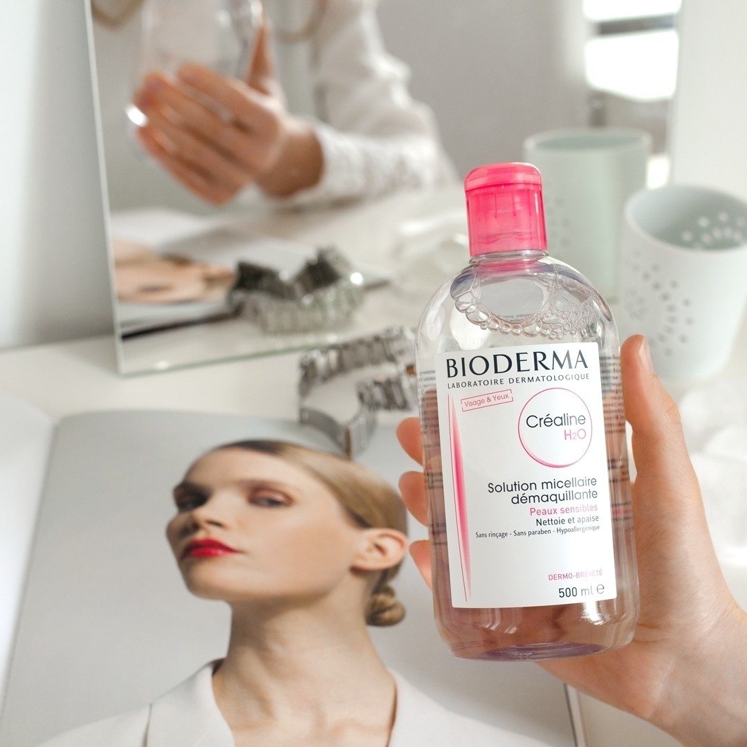Quy trình skincare của Thanh Tú: Tẩy trang tận 2 bước, chống lão hóa từ sớm nên chẳng trách da cứ đẹp nõn nà - 4 Quy trình skincare của Thanh Tú: Tẩy trang tận 2 bước, chống lão hóa từ sớm nên chẳng trách da cứ đẹp nõn nà - 4
