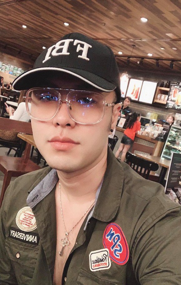 Akira Phan gây bất ngờ khi xuất hiện với diện mạo đẹp như trai Hàn sau cuộc đại phẫu thuật sửa mặt - 2 Akira Phan gây bất ngờ khi xuất hiện với diện mạo đẹp như trai Hàn sau cuộc đại phẫu thuật sửa mặt - 2