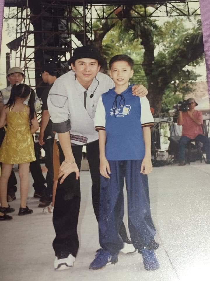 Mối lương duyên đặc biệt giữa Đan Trường và S.T Sơn Thạch khiến nhiều người xúc động: Sau 20 năm làm vũ công nhí vẫn được đàn anh nhớ đến Mối lương duyên đặc biệt giữa Đan Trường và S.T Sơn Thạch khiến nhiều người xúc động: Sau 20 năm làm vũ công nhí vẫn được đàn anh nhớ đến