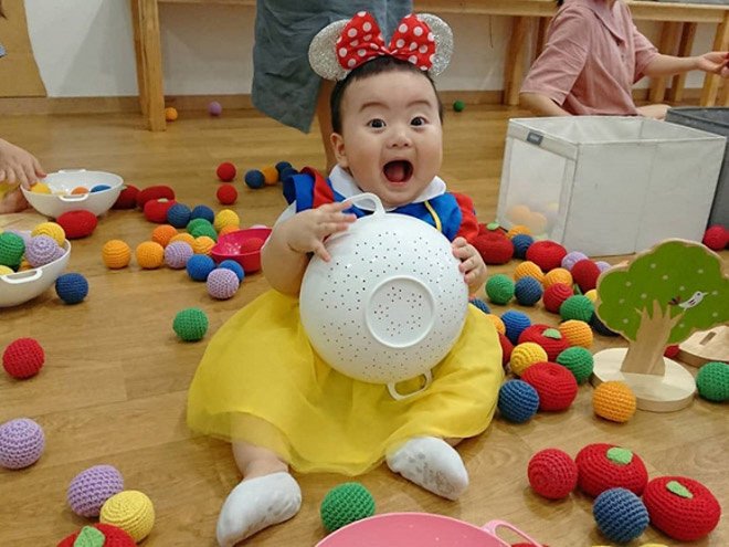 Bé trai gây sốt với hàng nghìn biểu cảm dễ thương, ai xem cũng không nhịn được cười - 18 Bé trai gây sốt với hàng nghìn biểu cảm dễ thương, ai xem cũng không nhịn được cười - 18