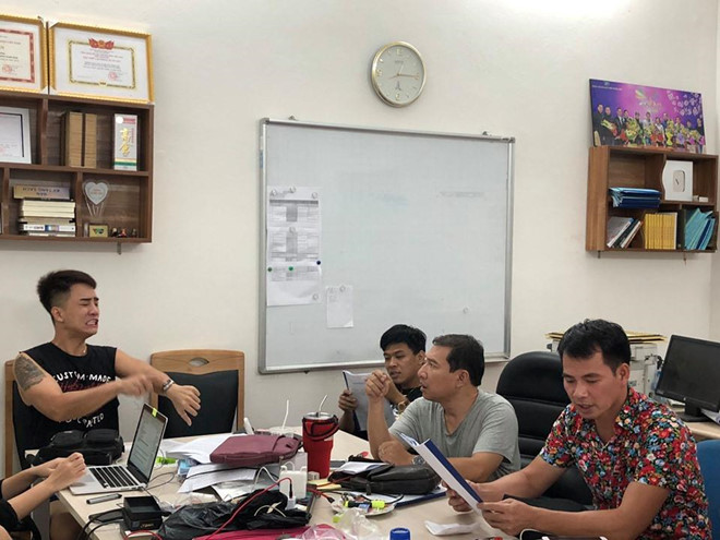Các nghệ sĩ Quốc Khánh, Công Lý, Xuân Bắc tập chương trình Táo Quân sớm để chuẩn bị cho Tết? Các nghệ sĩ Quốc Khánh, Công Lý, Xuân Bắc tập chương trình Táo Quân sớm để chuẩn bị cho Tết?