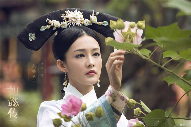 9 mỹ nhân gây mê thiên hạ bằng 'set đồ' nhà Thanh trên phim: Dương Mịch quá lộng lẫy, Châu Tấn soái khí ngút ngàn! - 13 9 mỹ nhân gây mê thiên hạ bằng 'set đồ' nhà Thanh trên phim: Dương Mịch quá lộng lẫy, Châu Tấn soái khí ngút ngàn! - 13