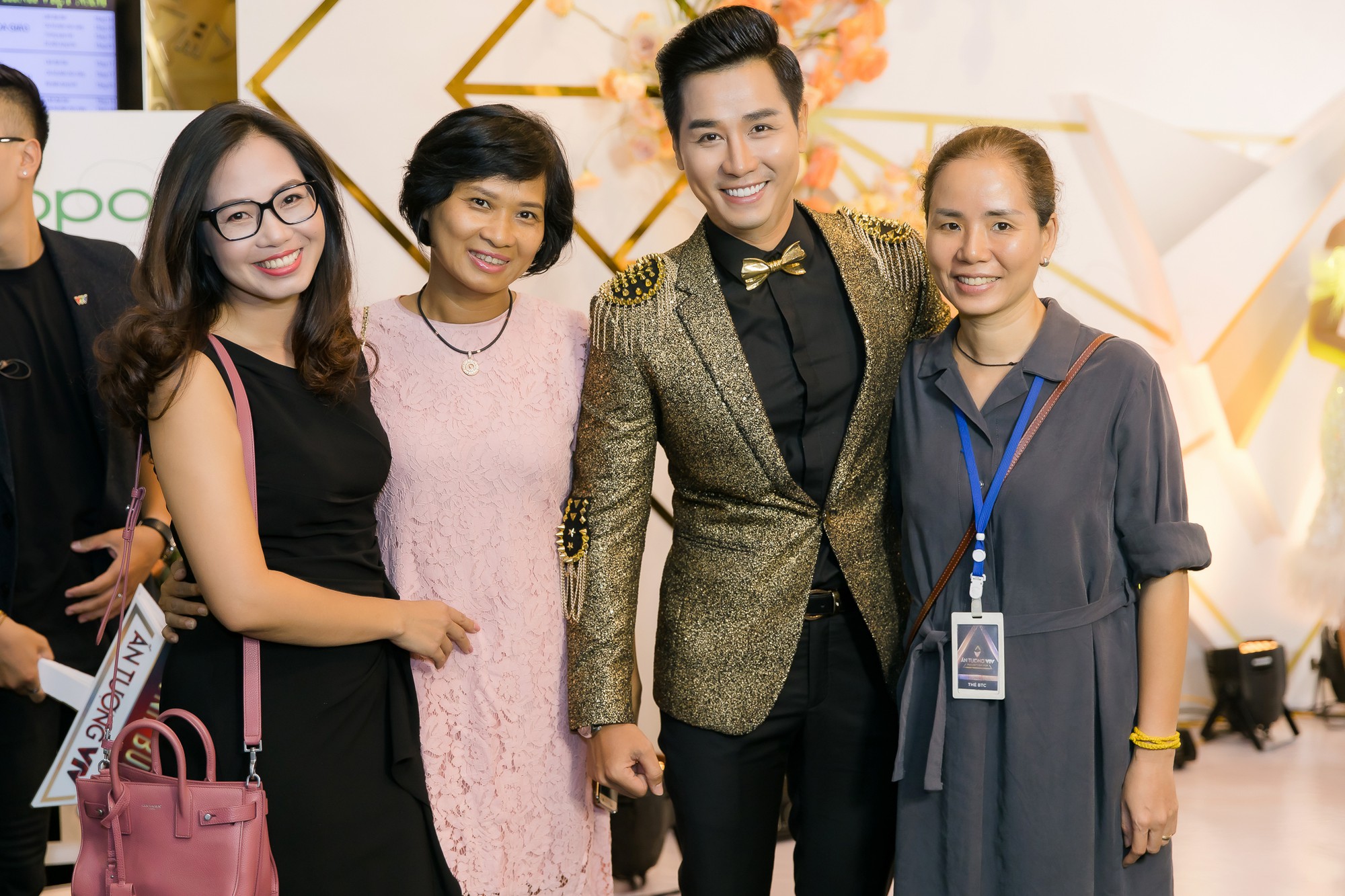 VTV Awards gây tranh cãi, Nguyên Khang nói gì khi được cho là xứng đáng giành giải hơn Thành Trung? - 3 VTV Awards gây tranh cãi, Nguyên Khang nói gì khi được cho là xứng đáng giành giải hơn Thành Trung? - 3