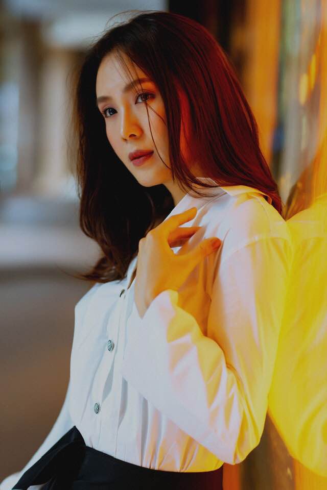 Bất ngờ với cuộc sống ngoài đời của Hồng Diễm - người vợ hứng trọn combo bị chồng 'cắm sừng', bạo hành trong 'Hoa hồng trên ngực trái' - 2 Bất ngờ với cuộc sống ngoài đời của Hồng Diễm - người vợ hứng trọn combo bị chồng 'cắm sừng', bạo hành trong 'Hoa hồng trên ngực trái' - 2