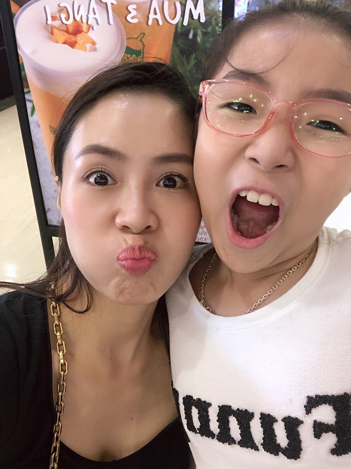 Bất ngờ với cuộc sống ngoài đời của Hồng Diễm - người vợ hứng trọn combo bị chồng 'cắm sừng', bạo hành trong 'Hoa hồng trên ngực trái' - 6 Bất ngờ với cuộc sống ngoài đời của Hồng Diễm - người vợ hứng trọn combo bị chồng 'cắm sừng', bạo hành trong 'Hoa hồng trên ngực trái' - 6