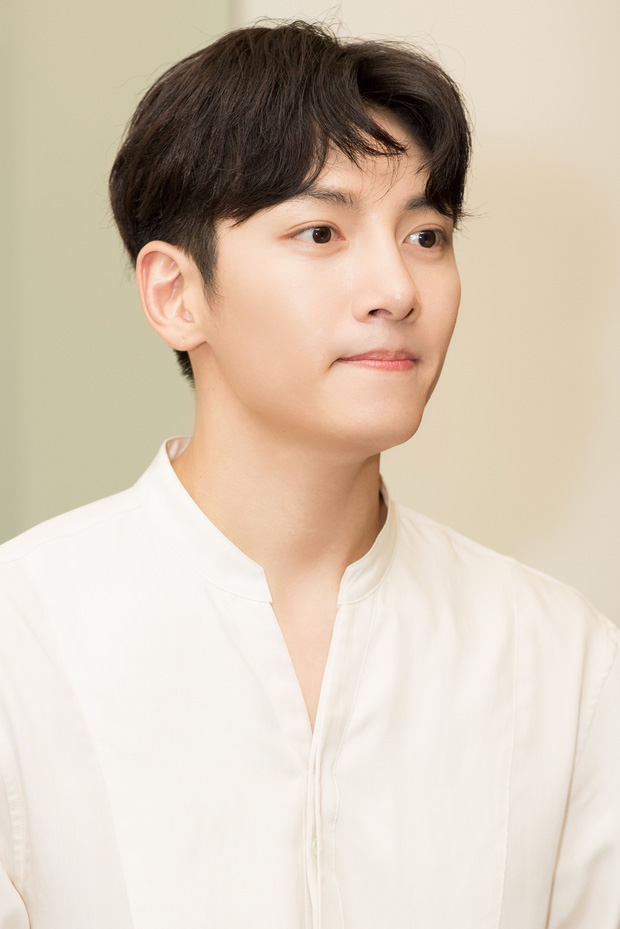 Diệp Lâm Anh chính thức lên tiếng về sự kiện Ji Chang Wook bị huỷ, hé lộ loạt ảnh cuộc gặp gỡ 15 phút với tài tử Hàn - 3 Diệp Lâm Anh chính thức lên tiếng về sự kiện Ji Chang Wook bị huỷ, hé lộ loạt ảnh cuộc gặp gỡ 15 phút với tài tử Hàn - 3