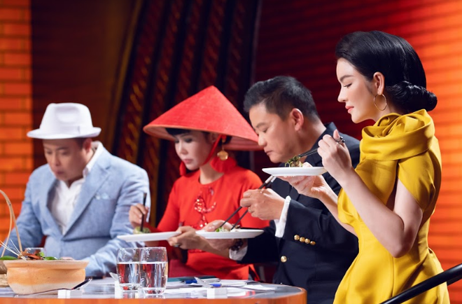Lý Nhã Kỳ: 'Không giống những đứa trẻ khác, khi sinh ra tôi không chịu khóc mà chỉ cười' - 4 Lý Nhã Kỳ: 'Không giống những đứa trẻ khác, khi sinh ra tôi không chịu khóc mà chỉ cười' - 4