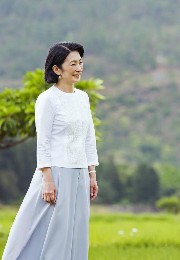 Thái tử phi Nhật Bản đẹp ngỡ ngàng trong bộ ảnh mới và có màn đối đáp khéo hết phần thiên hạ khi nói về chuyện con gái mãi không lấy chồng - 5 Thái tử phi Nhật Bản đẹp ngỡ ngàng trong bộ ảnh mới và có màn đối đáp khéo hết phần thiên hạ khi nói về chuyện con gái mãi không lấy chồng - 5