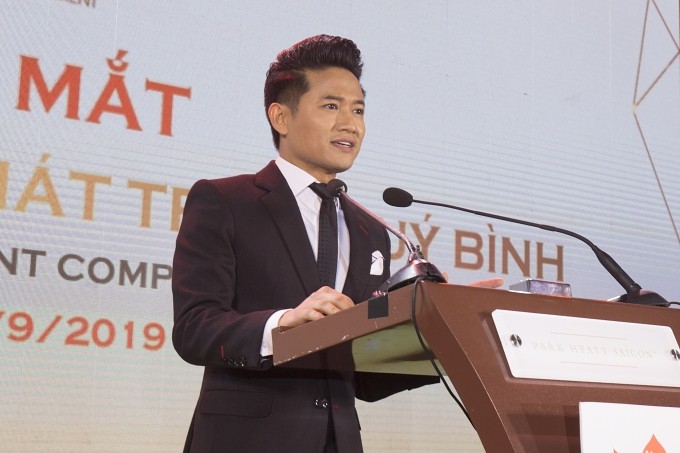 Sau nhiều đồn đoán, Quý Bình chính thức lên tiếng thừa nhận đang yêu bạn gái giàu có, thẳng thắn đáp trả khi bị gắn mác 'dựa dẫm', 'ăn bám' - 4 Sau nhiều đồn đoán, Quý Bình chính thức lên tiếng thừa nhận đang yêu bạn gái giàu có, thẳng thắn đáp trả khi bị gắn mác 'dựa dẫm', 'ăn bám' - 4
