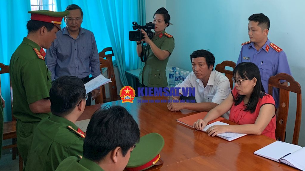 (Nóng) Khởi tố, bắt giam Phó Chủ tịch UBND TP. Phan Thiết - 2 (Nóng) Khởi tố, bắt giam Phó Chủ tịch UBND TP. Phan Thiết - 2