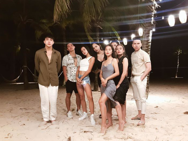 HOT: Lộ loạt bằng chứng đang hẹn hò Gil Lê, Hoàng Thuỳ Linh chính thức lên tiếng! - 3 HOT: Lộ loạt bằng chứng đang hẹn hò Gil Lê, Hoàng Thuỳ Linh chính thức lên tiếng! - 3