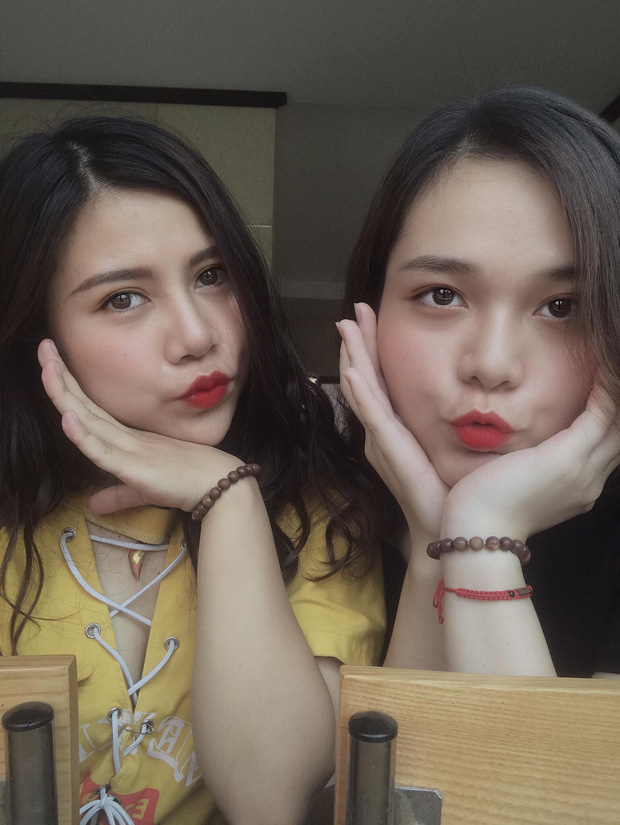 Đôi bạn thân càng lớn càng giống nhau khiến dân mạng trầm trồ: Đúng là gái xinh chỉ chơi với gái xinh! - 5 Đôi bạn thân càng lớn càng giống nhau khiến dân mạng trầm trồ: Đúng là gái xinh chỉ chơi với gái xinh! - 5