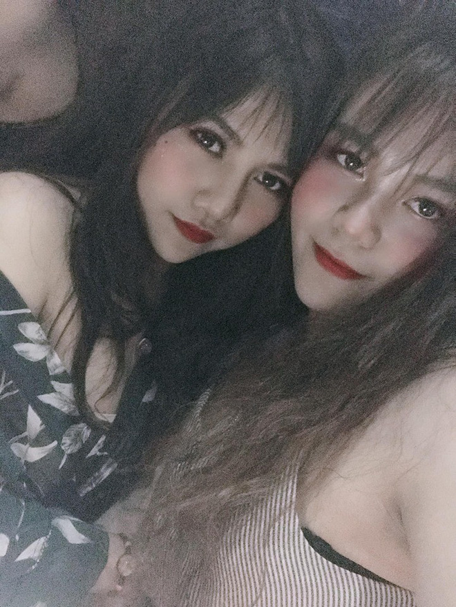 Đôi bạn thân càng lớn càng giống nhau khiến dân mạng trầm trồ: Đúng là gái xinh chỉ chơi với gái xinh! - 4 Đôi bạn thân càng lớn càng giống nhau khiến dân mạng trầm trồ: Đúng là gái xinh chỉ chơi với gái xinh! - 4