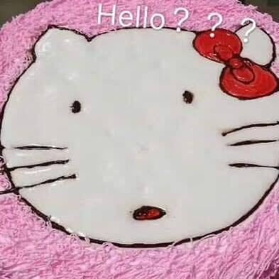 Đặt bánh Hello Kitty siêu đáng yêu, cô nàng khóc ròng khi mở ra trông thấy cô mèo 'ngáo ngơ' như vừa đi bar về - 4 Đặt bánh Hello Kitty siêu đáng yêu, cô nàng khóc ròng khi mở ra trông thấy cô mèo 'ngáo ngơ' như vừa đi bar về - 4