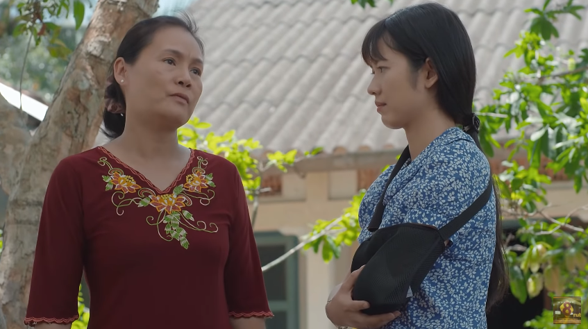 Bán chồng tập 17: Diệu Ngọc bẽ bàng phát hiện Hưng đã có vợ, lại còn bị vợ Hưng ép chụp hình cực ác - 4 Bán chồng tập 17: Diệu Ngọc bẽ bàng phát hiện Hưng đã có vợ, lại còn bị vợ Hưng ép chụp hình cực ác - 4