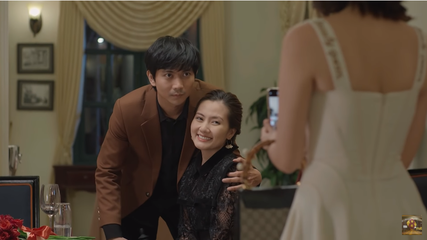 Bán chồng tập 17: Diệu Ngọc bẽ bàng phát hiện Hưng đã có vợ, lại còn bị vợ Hưng ép chụp hình cực ác - 1 Bán chồng tập 17: Diệu Ngọc bẽ bàng phát hiện Hưng đã có vợ, lại còn bị vợ Hưng ép chụp hình cực ác - 1