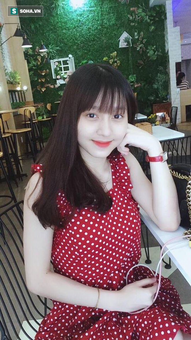 Nữ sinh có nụ cười ngọt ngào và đôi chân kỳ lạ khiến bao người nín lặng - 3 Nữ sinh có nụ cười ngọt ngào và đôi chân kỳ lạ khiến bao người nín lặng - 3