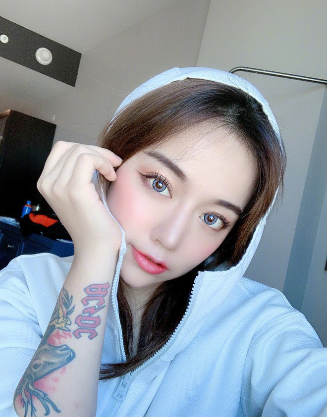 Dân mạng 'suy nhược' vì loạt gái xinh trên mạng lộ mặt mộc 'hú hồn': Nhìn mà không còn niềm tin vào cuộc sống! - 5 Dân mạng 'suy nhược' vì loạt gái xinh trên mạng lộ mặt mộc 'hú hồn': Nhìn mà không còn niềm tin vào cuộc sống! - 5