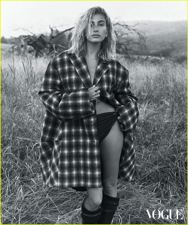 Hailey Baldwin lần đầu lên tiếng về lùm xùm kết hôn với Justin Bieber: 'Họ nói tôi thế nào cũng bị chồng bỏ' - 3 Hailey Baldwin lần đầu lên tiếng về lùm xùm kết hôn với Justin Bieber: 'Họ nói tôi thế nào cũng bị chồng bỏ' - 3