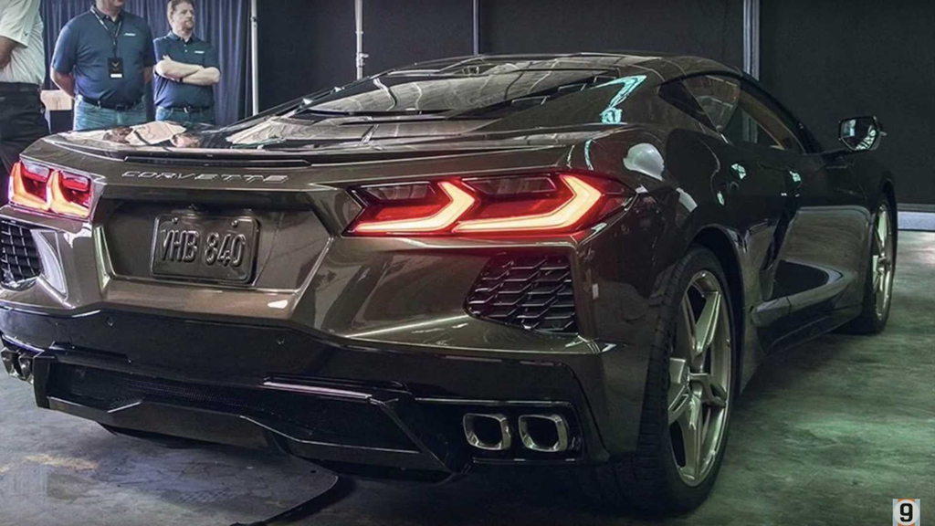 Giá của Corvette C8 2020 thực sự 'rẻ đến vô lý' dù ở thị trường nào - 3 Giá của Corvette C8 2020 thực sự 'rẻ đến vô lý' dù ở thị trường nào - 3