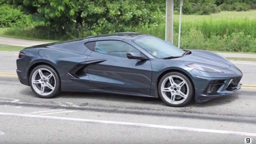 Giá của Corvette C8 2020 thực sự 'rẻ đến vô lý' dù ở thị trường nào - 5 Giá của Corvette C8 2020 thực sự 'rẻ đến vô lý' dù ở thị trường nào - 5
