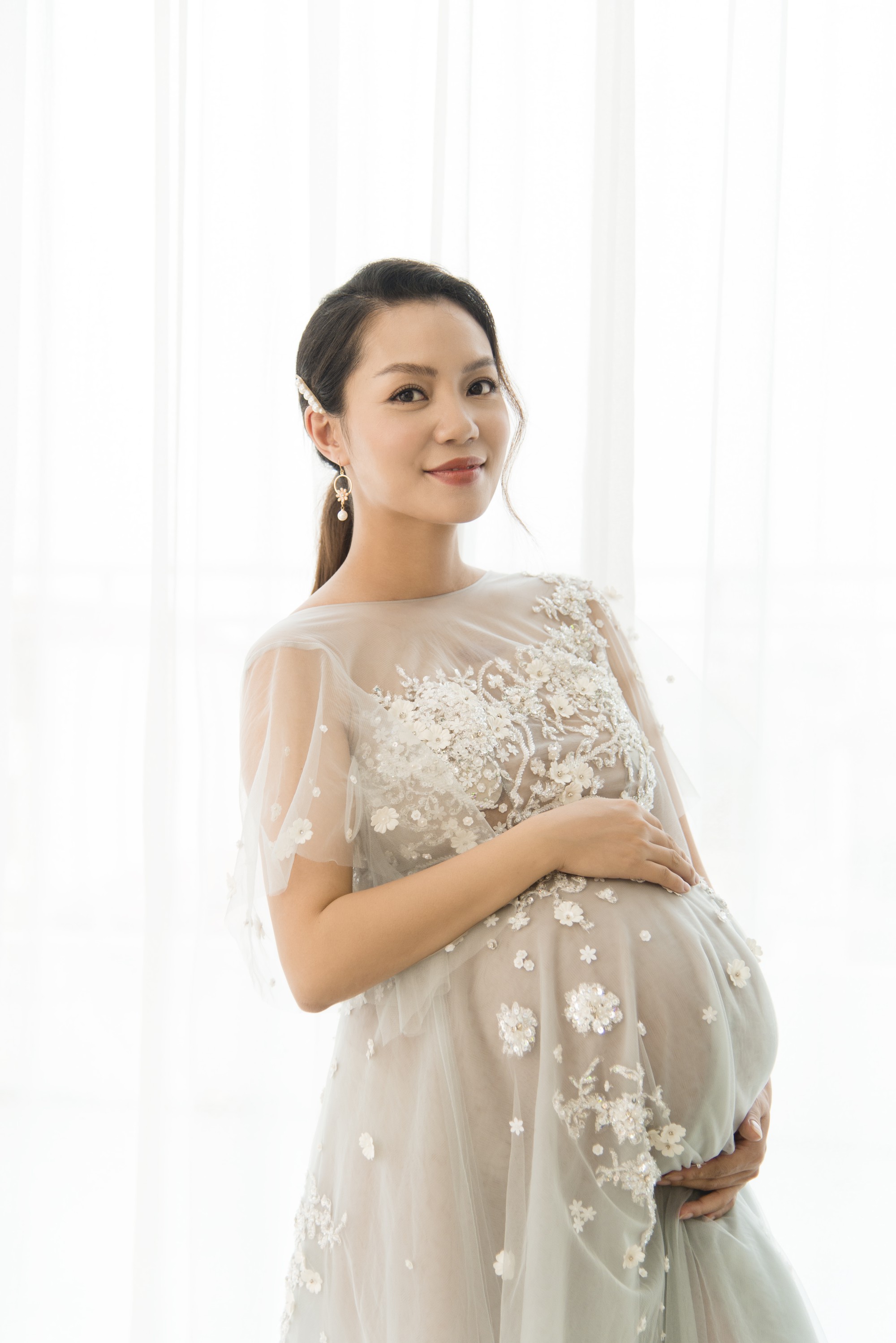 Ca sĩ Ngọc Anh chính thức sinh con sau 12 năm đổ vỡ hôn nhân - 2 Ca sĩ Ngọc Anh chính thức sinh con sau 12 năm đổ vỡ hôn nhân - 2